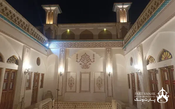 اقامتگاه سنتی نه چم کاشان