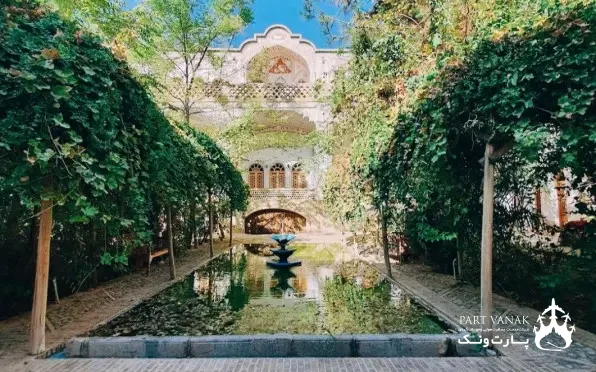 اقامتگاه سنتی خادمی کاشان